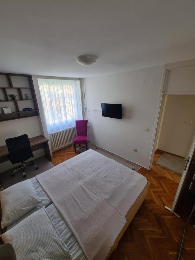 Walnut Apartment - Private Garage Saraievo Exterior foto